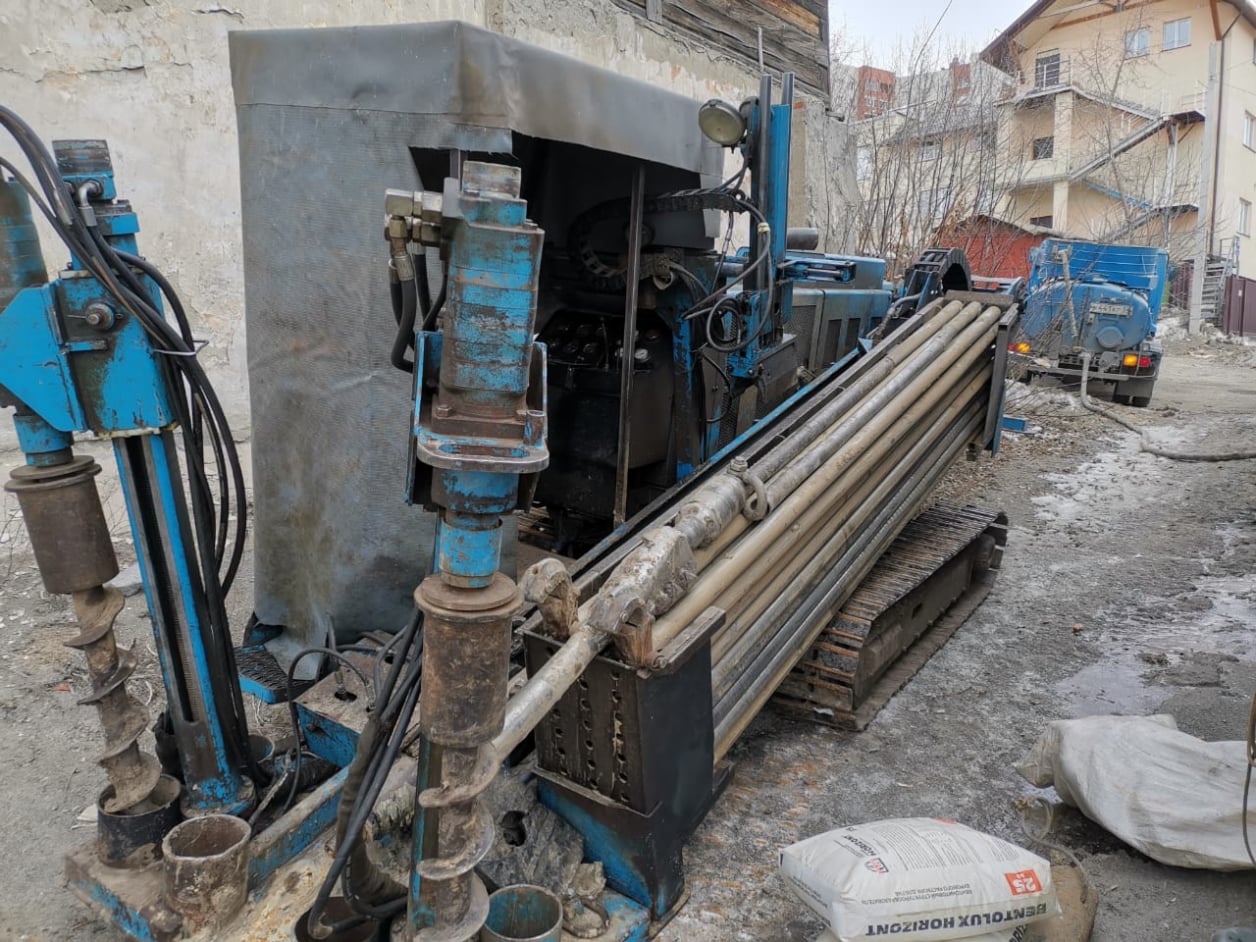 Установка бурения и монтаж водопровода